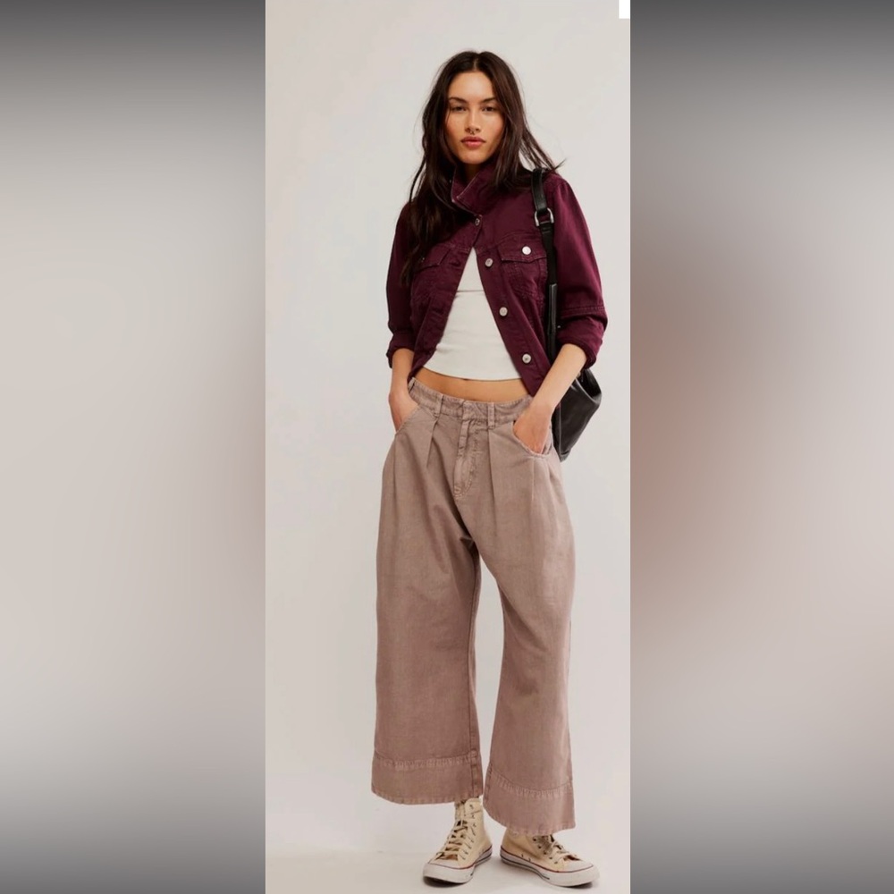 Free People Sweet Talk Wide-Leg Chino Cotton Blend Pants in Phantom (138 Euro)